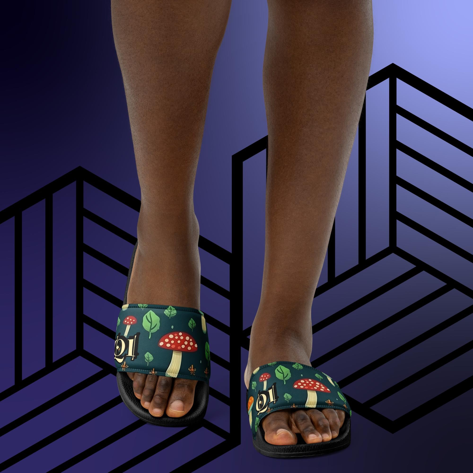 Cute Caps Women's slides
